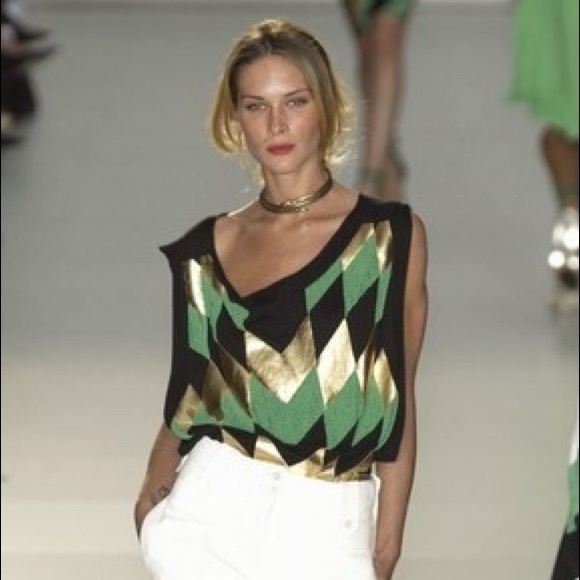 ✨RARE✨ Chloe top - Picture 11 of 11